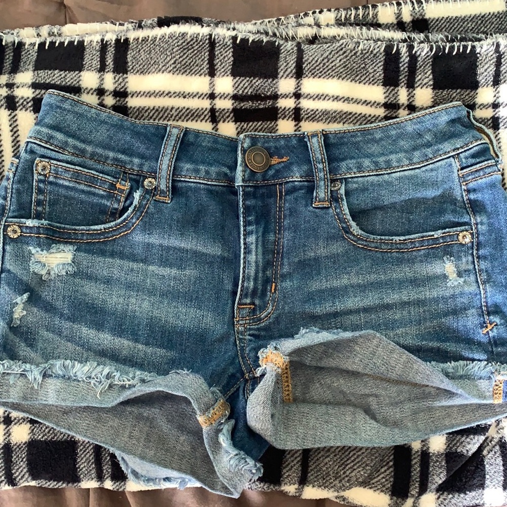 AMERICAN EAGLE SUPER STRETCH SHORTIES